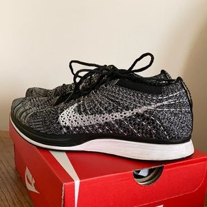Nike Flyknit Racers